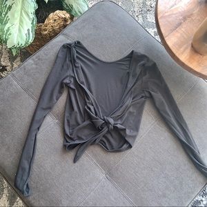 Aritiza Sunday best wrap top